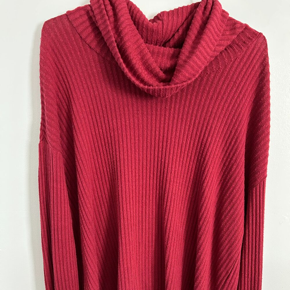 Red cowl neck Women's  Tunic Top, size large. Brand: Mesh and Lace